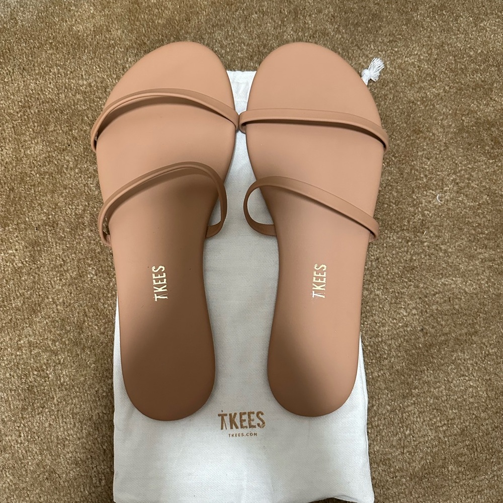 TKEES Tan Minimalist Sandals brand new